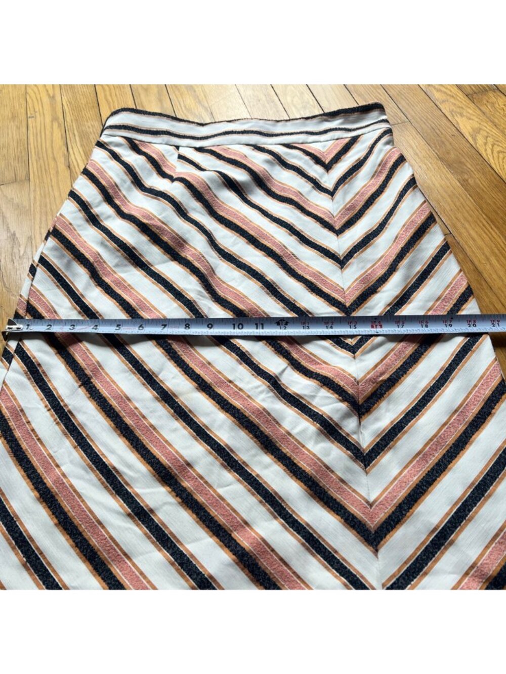 HUTCH size 14 Cream Pink Navy Chevron Knee Length Pencil Skirt - Picture 9 of 14